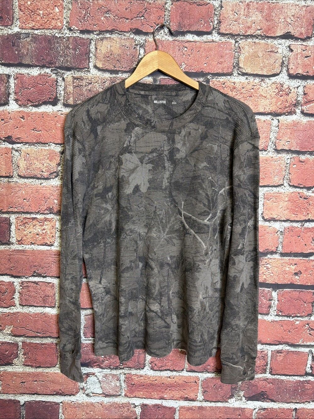 Hollister Thermal Shirt Mens Large Camo Long Sleeve
